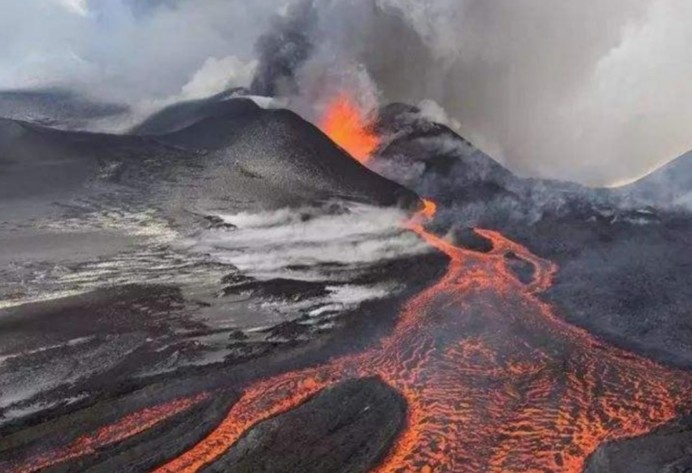 1天140多次地震,美国黄石超级火山进入活跃期,一旦爆发会怎样?