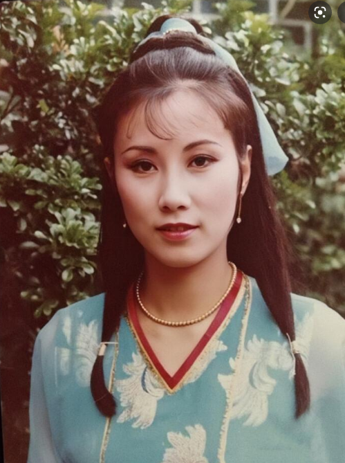 汪明荃(lisa姐),今(28)日迎来74岁生日,从年轻红到老的汪阿姐见证着