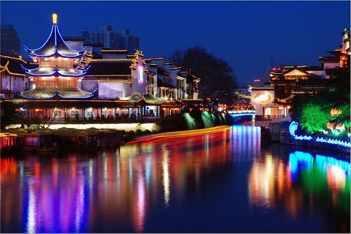 南京夜晚的夫子庙,值得你看.