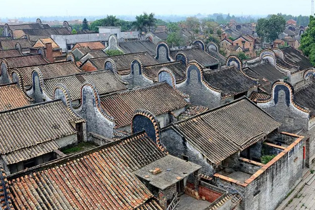 藏在佛山市区的"广东第一村,典型镬耳屋建筑风格,公交可直达