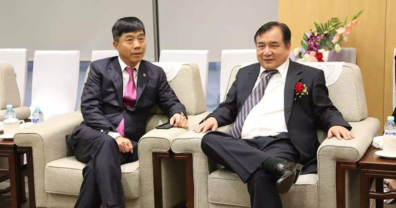 李晓华:卖冷饮起家,草根逆袭成富豪,中国第一个拥有法拉利的人