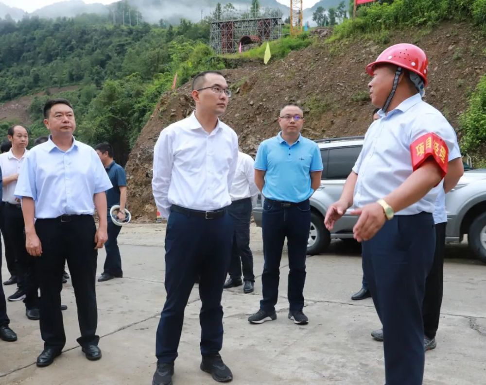 8月28日,县委副书记,代县长李茂涛深入我县部分重点