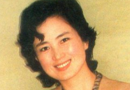 80年代著名女星张金玲,巅峰时隐退生子,现在过得怎么样了?