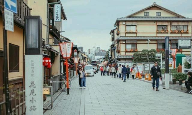 大连日本风情街开业引争议,国耻勿忘