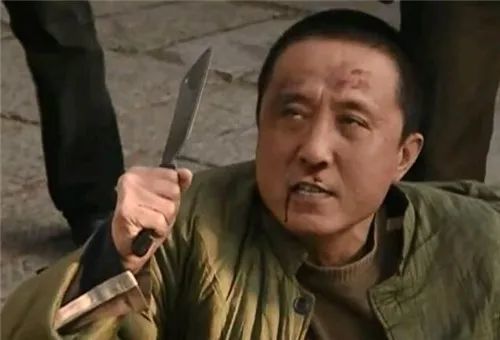 1983年中国首次严打:唐山菜刀队50余人被枪决,他们做