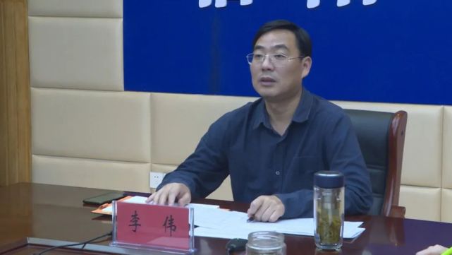 李伟强调:用情怀用价值用尊严推进疫苗接种工作