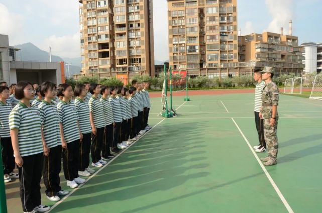 快瞧,漳平一中高一新生入学军训现场照