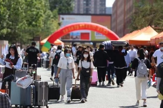 吉林动画学院新生来了!