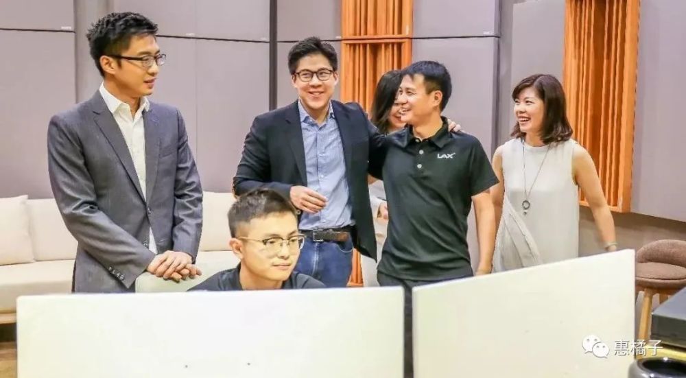 郭晶晶为人正直对霍启山长嫂如母为何霍启山怕她呢