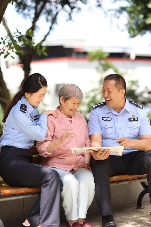 巴南区公安分局德法相伴:创新基层社会治理新模式