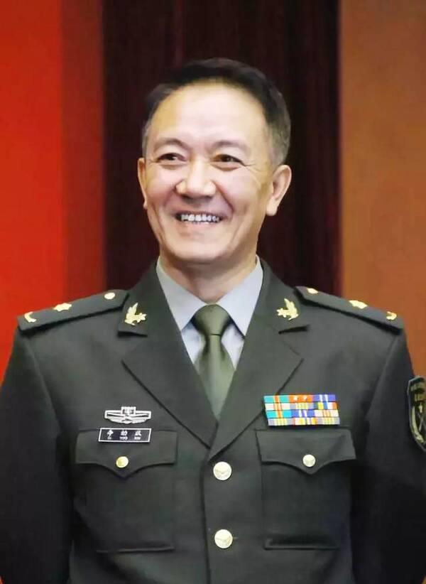 那些军衔高到惊人的明星金星竟然为副师级