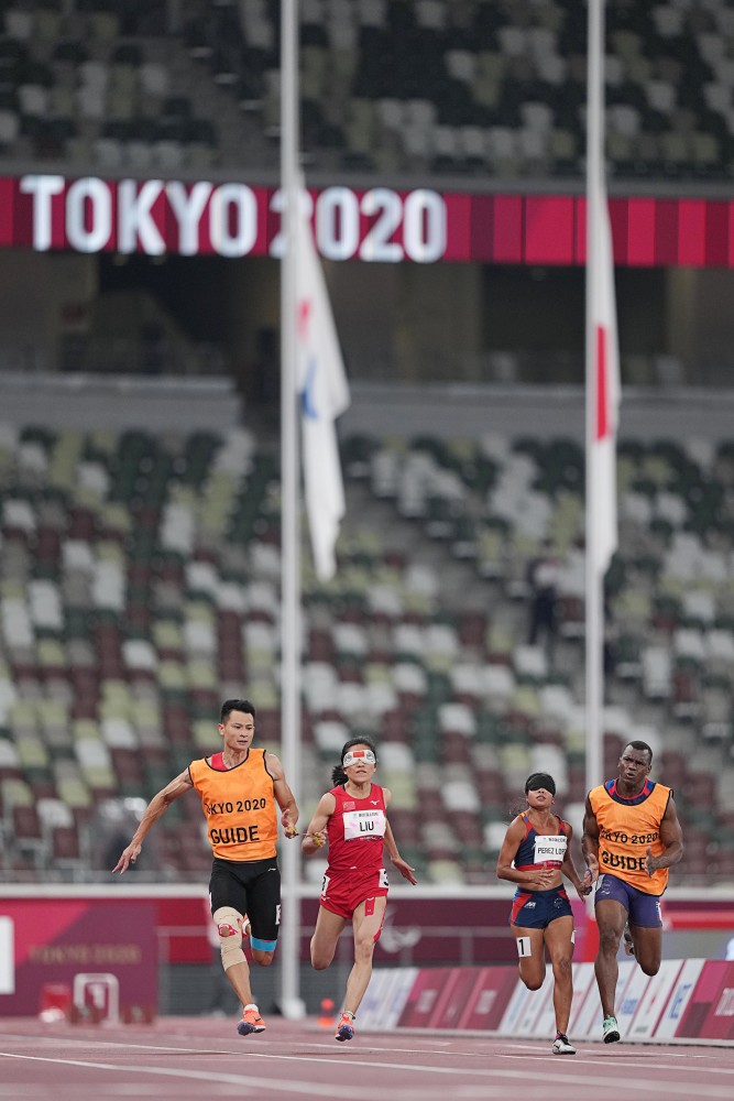 (东京残奥会)田径—刘翠青晋级女子100米t11级决赛