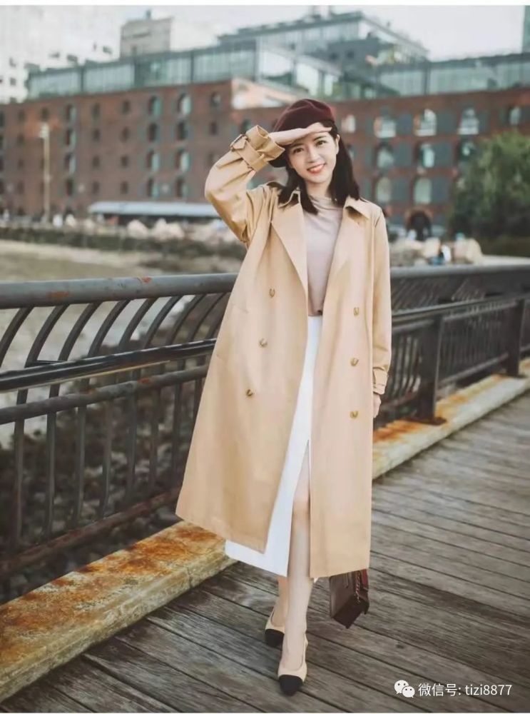 藏青色风衣好看吗_藏青色长款风衣搭配女