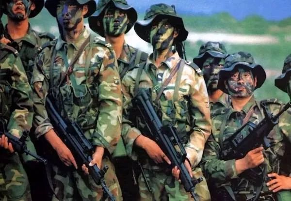 "飞龙"是原隶属中国人民解放军陆军南京军区的陆军侦察兵特种部队