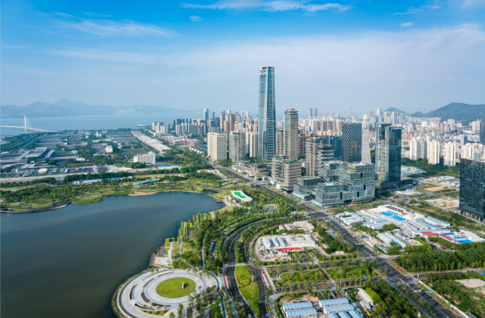 宝安,将重点推动腾讯全球总部"互联网"未来科技城项目开工建设,确保