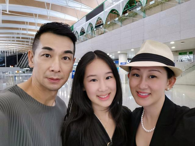 张丹露赵文卓背后的女人为爱息影生了三个孩子成人生赢家