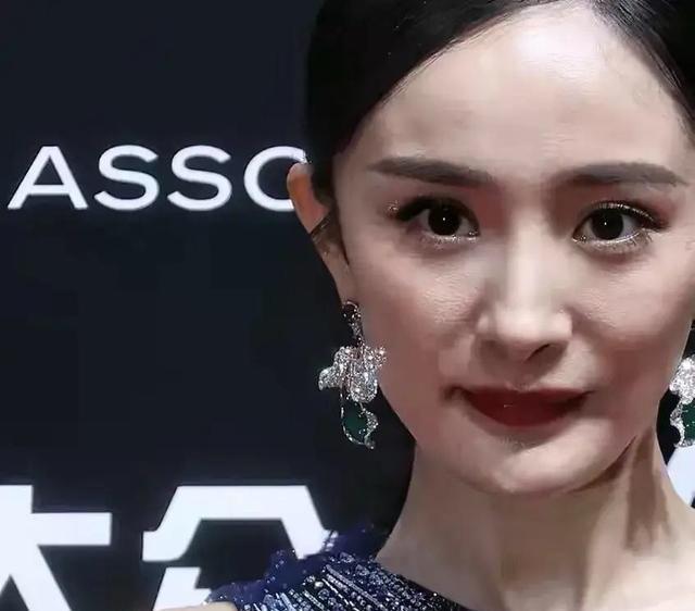 四位当红女明星的高清生图,看看谁是修图女神,谁是天生丽质