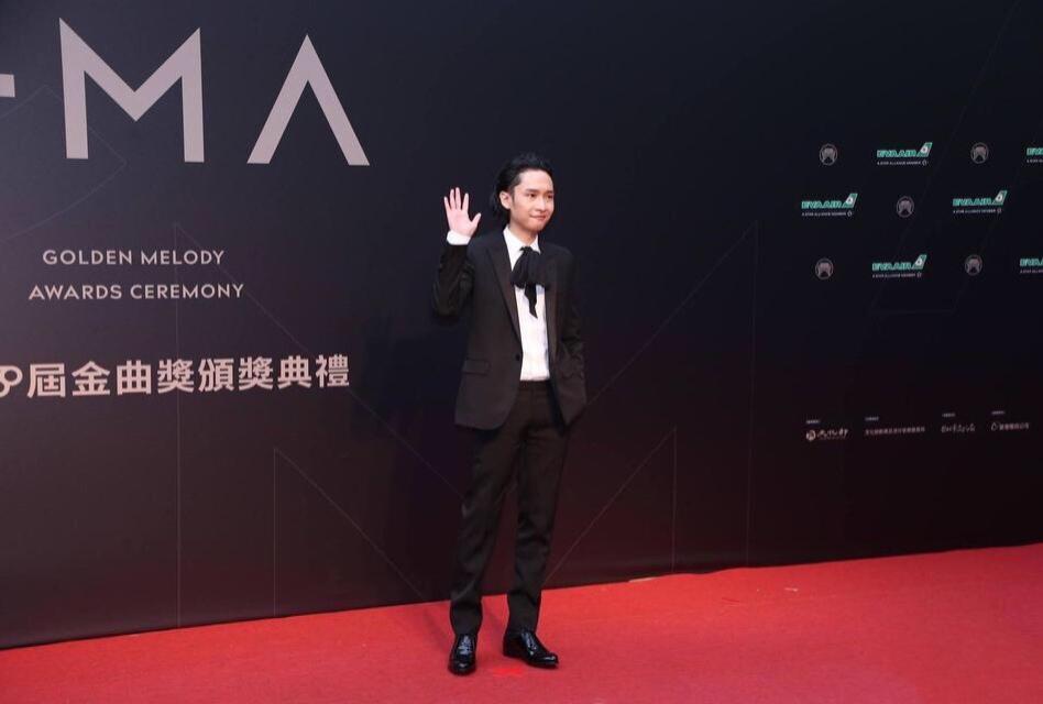 2017年,第28届台湾金曲奖,郭顶获得了包括最佳国语男歌手,最佳作词
