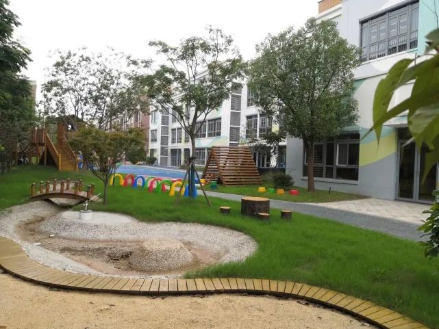 无锡市杨市中心幼儿园新园区杨市中心幼儿园新园位于杨市环镇北路28号
