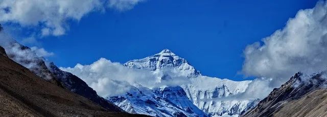 景观世界珠穆朗玛峰一半在中国一半在尼泊尔为何属于中国