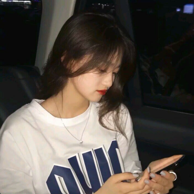 女生头像|真人侧脸女头