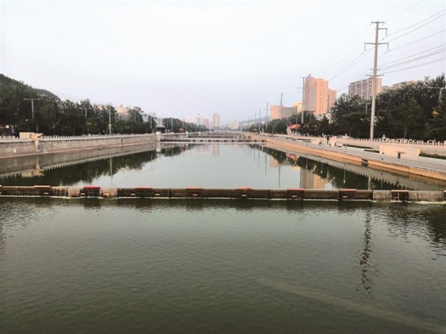吕梁市区东川河蓄水改造工程东起沙会则桥上游200m,西至龙凤大桥下游