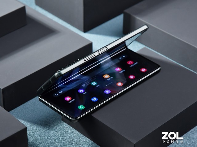 三星galaxy z fold3 5g诠释了什么是优质的折叠屏手机产品