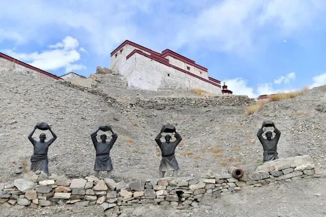 70年,"英雄城"换了人间——西藏江孜宗山脚下的瞻思