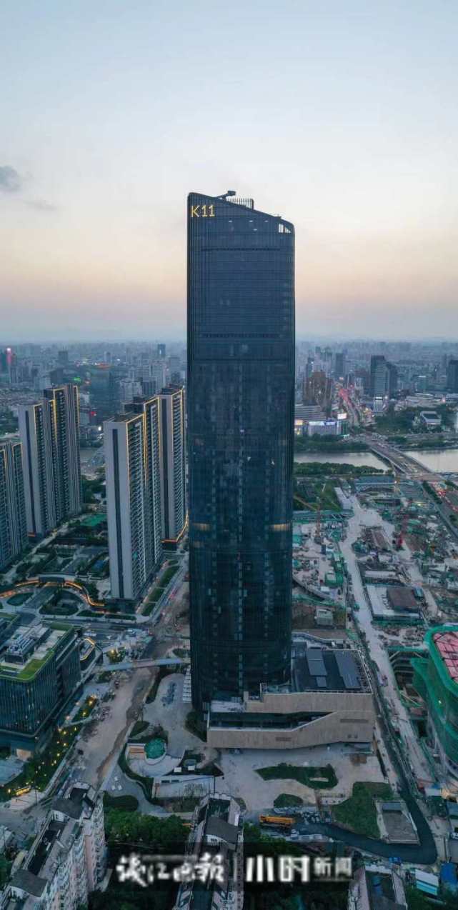 宁波三江口第一高楼宣告竣工