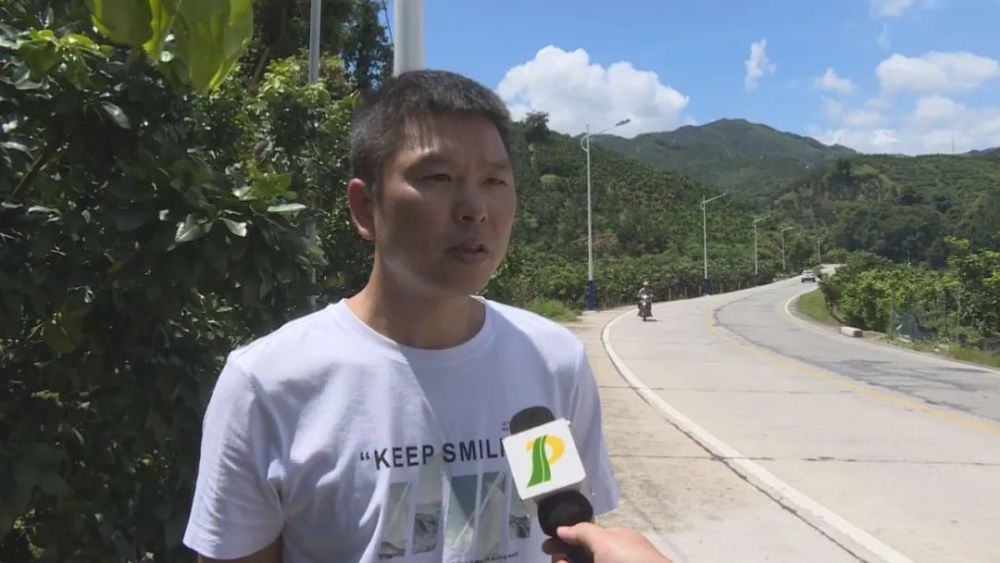 黄庄村书记  黄锦城