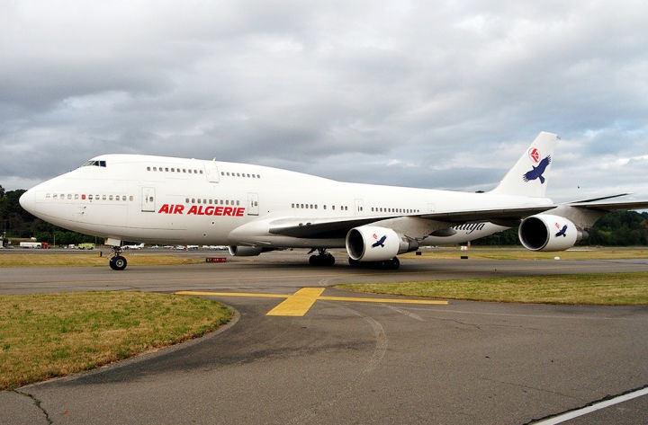 在空客a380投入服务之前,波音747保持世界载客量最高飞机的纪录长达37