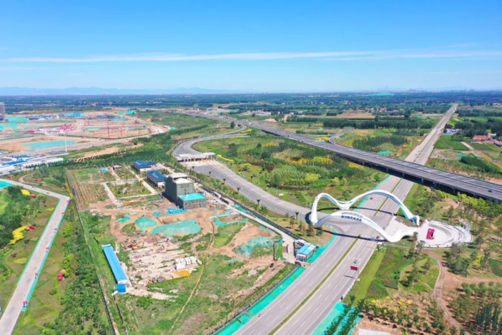 建设中的北京大兴国际机场临空经济区廊坊片区.