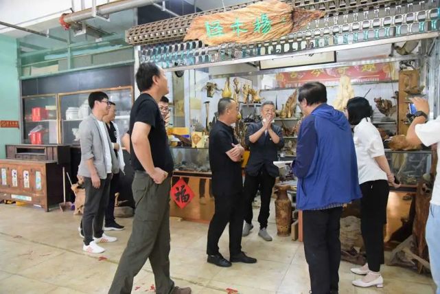 总策划:宁 阔总编审:孔祥钰编 审:齐 坤撰 稿:黄丽莉编 辑