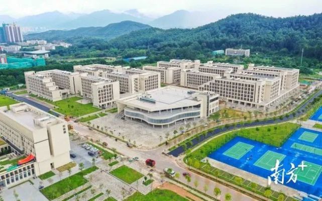 (记者 曾亮超 摄) 广东金融学院清远校区占地面积1385亩 规划建筑