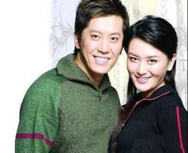 毛宁妻子终于瞒不住了,看了照片后,终于明白为什么不娶杨钰莹了