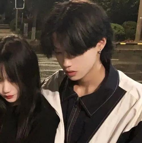 ins真人恩爱情侣头像