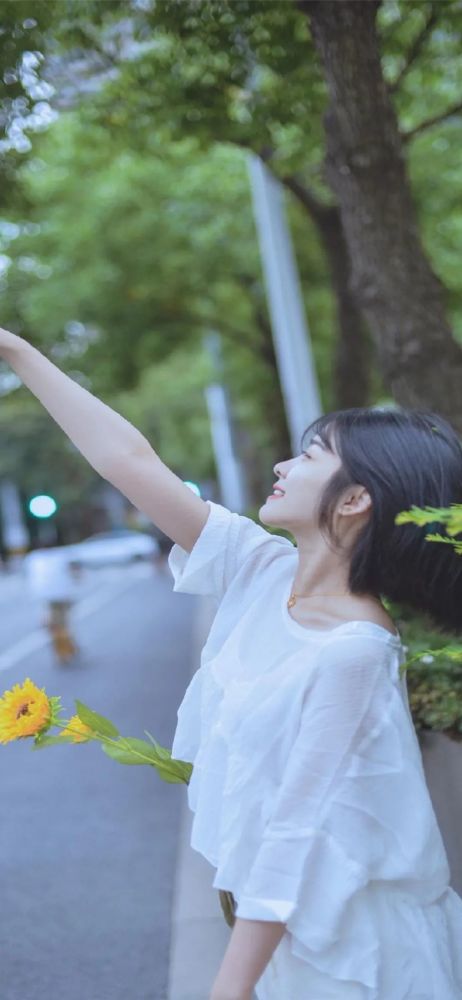 壁纸清纯美女憨桃人儿高清手机壁纸