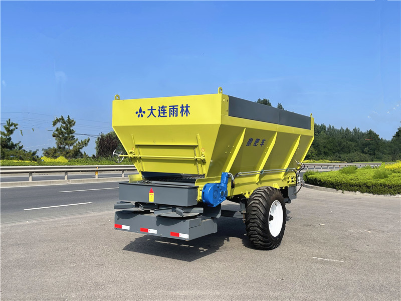 变量施肥在撒肥机撒粪车上的技术应用,撒肥车高标准农田建设新设备!