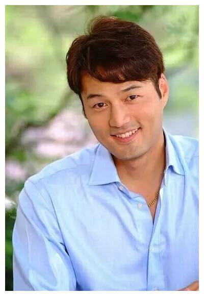 富二代男星红极一时,和妻子吵架后自杀去世,器官捐献救了5个人
