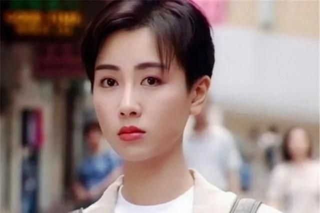 90年代香港5位短发女神,她们为啥要剪短头发?