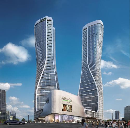 外国友人来杭州游玩,看到当地的地标建筑,直言:中国建设很棒