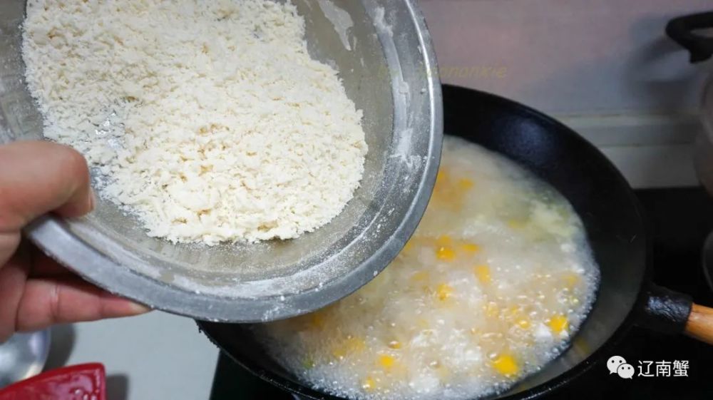 蘿卜疙瘩湯的做法_蘿卜豬肺湯的做法_蘿卜大骨湯的做法