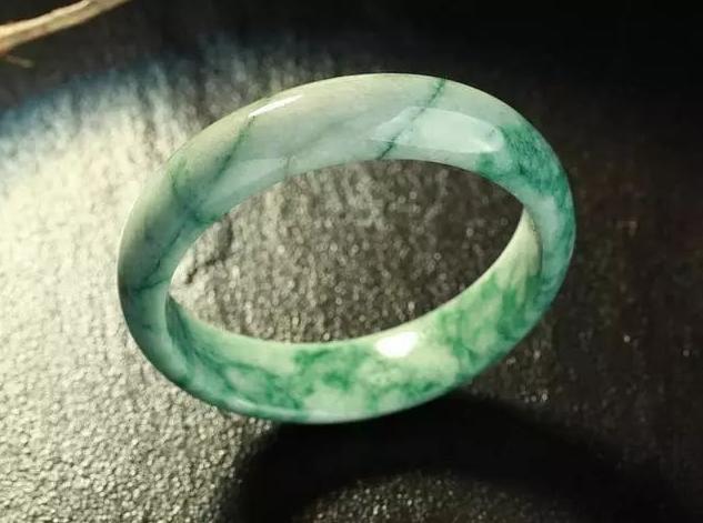 冷门"马牙种"翡翠,有没有逆袭的可能?