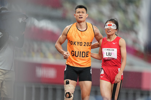 (东京残奥会)田径——刘翠青获得女子200米t11级金牌
