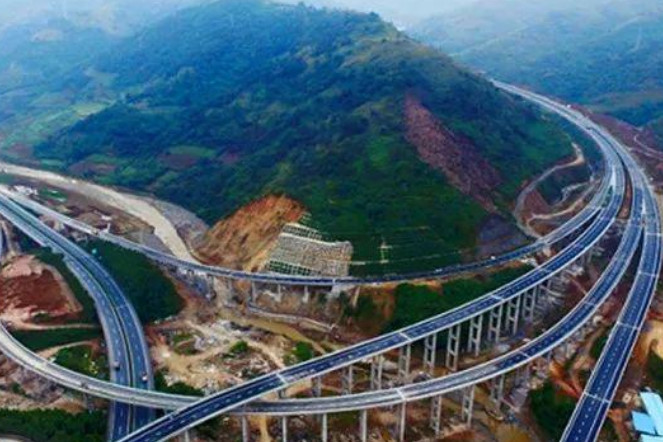 云南迎来一条新铁路规划,贯穿文山州全境,未来将接入广西境内