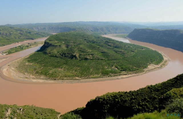 黄河已成悬河,为什么不用挖泥船把泥沙挖走,让黄河整体下移?