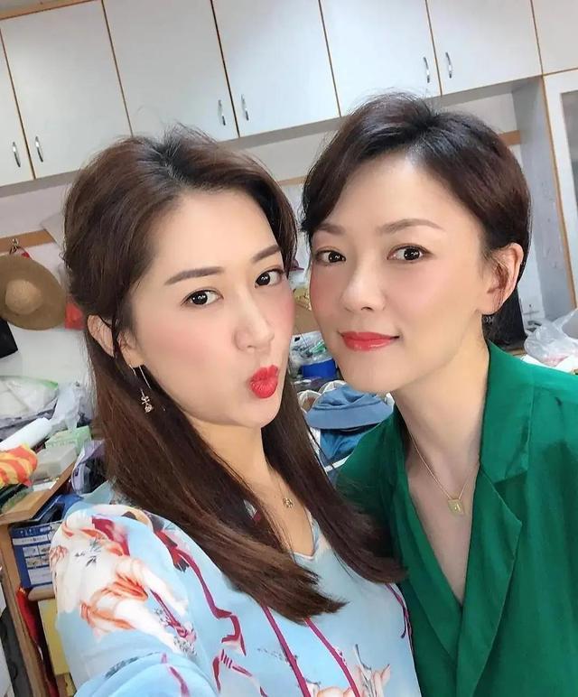 黄晓华加盟《外来媳妇本地郎》剧组的时候正是她的颜值巅峰,那个时候