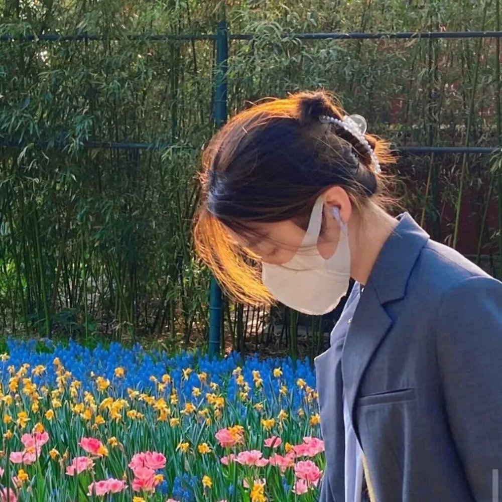 真人女生头像:用我三生烟火,换你一世迷离