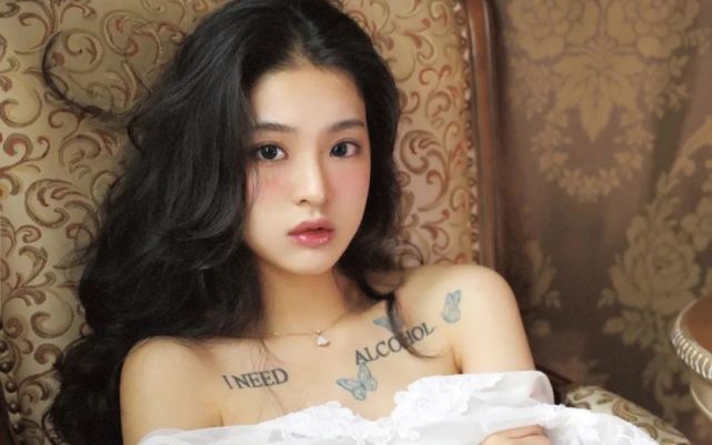电脑桌面|极品文身美女性感高清桌面壁纸