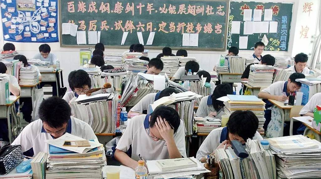 讽刺又现实的是:人家几代人的努力,凭什么输给你的十年寒窗苦读